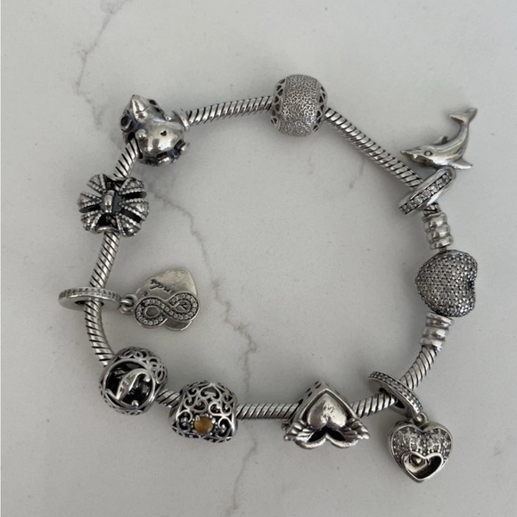 Pandora Moments Heart Clasp Snake Chain 7.1” Bracelet Sterling Silver & 9 Charms - Picture 2 of 4